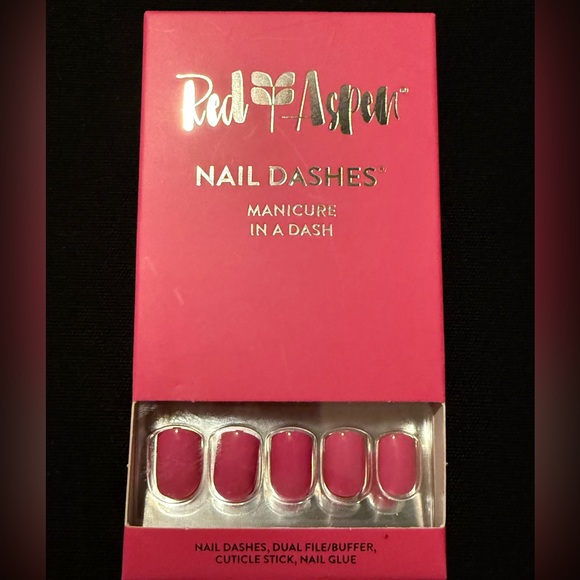 Red Aspen Nail Dashes - Harper Picks Peonies -  Press-On Nails - Picture 2 of 3